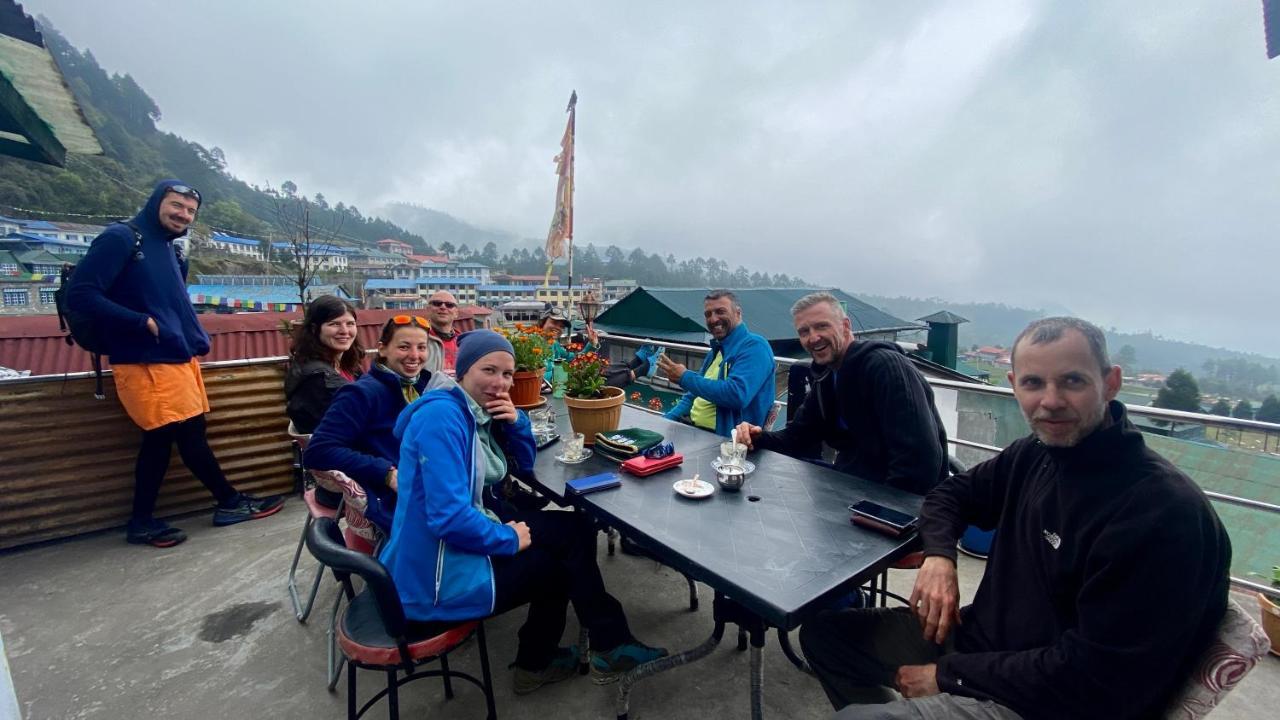 Lama Hotel - Cafe De Himalaya Lukla Exteriör bild