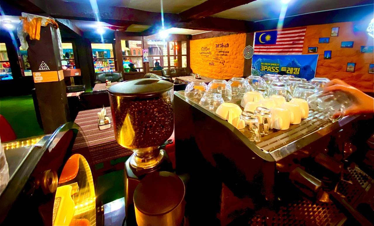 Lama Hotel - Cafe De Himalaya Lukla Exteriör bild