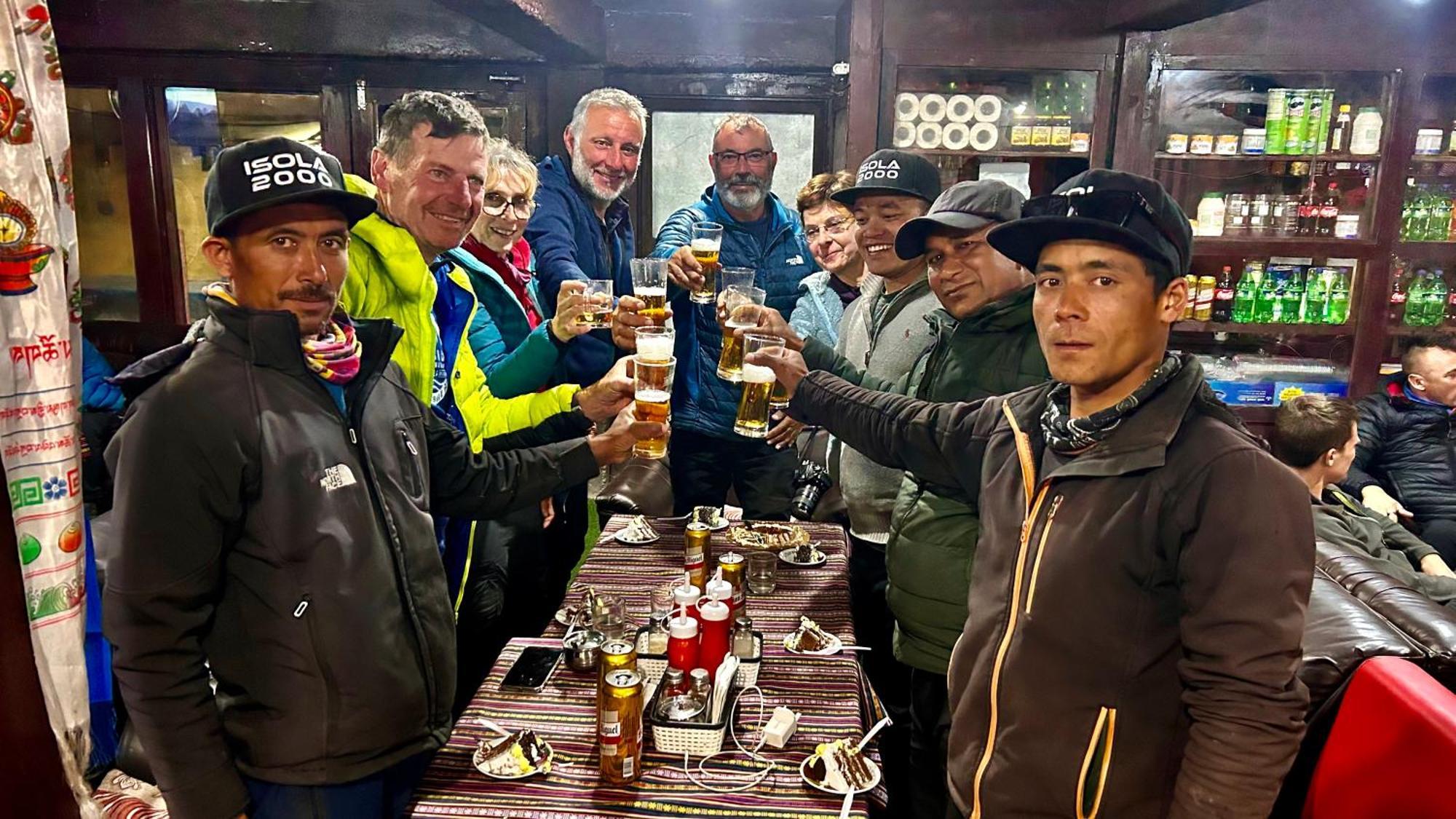 Lama Hotel - Cafe De Himalaya Lukla Exteriör bild