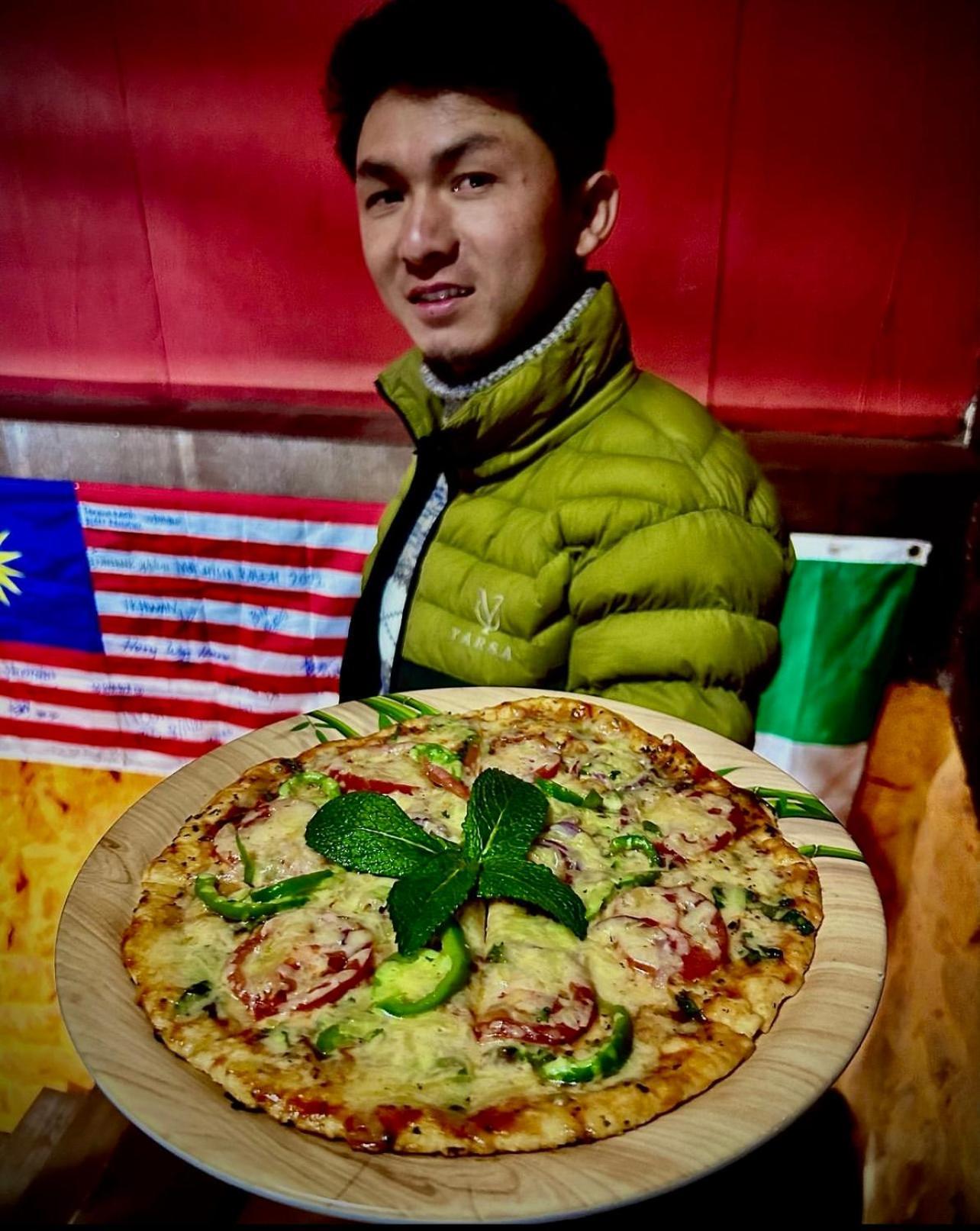 Lama Hotel - Cafe De Himalaya Lukla Exteriör bild