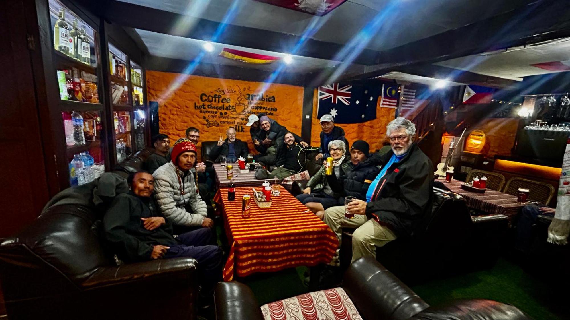 Lama Hotel - Cafe De Himalaya Lukla Exteriör bild