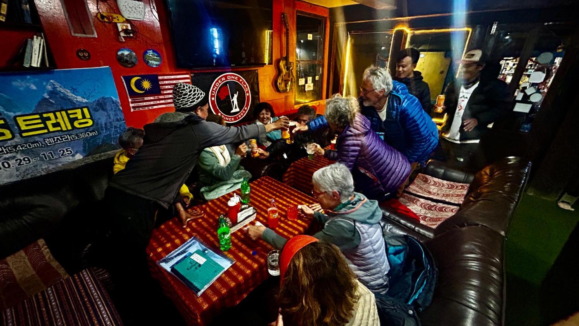 Lama Hotel - Cafe De Himalaya Lukla Exteriör bild