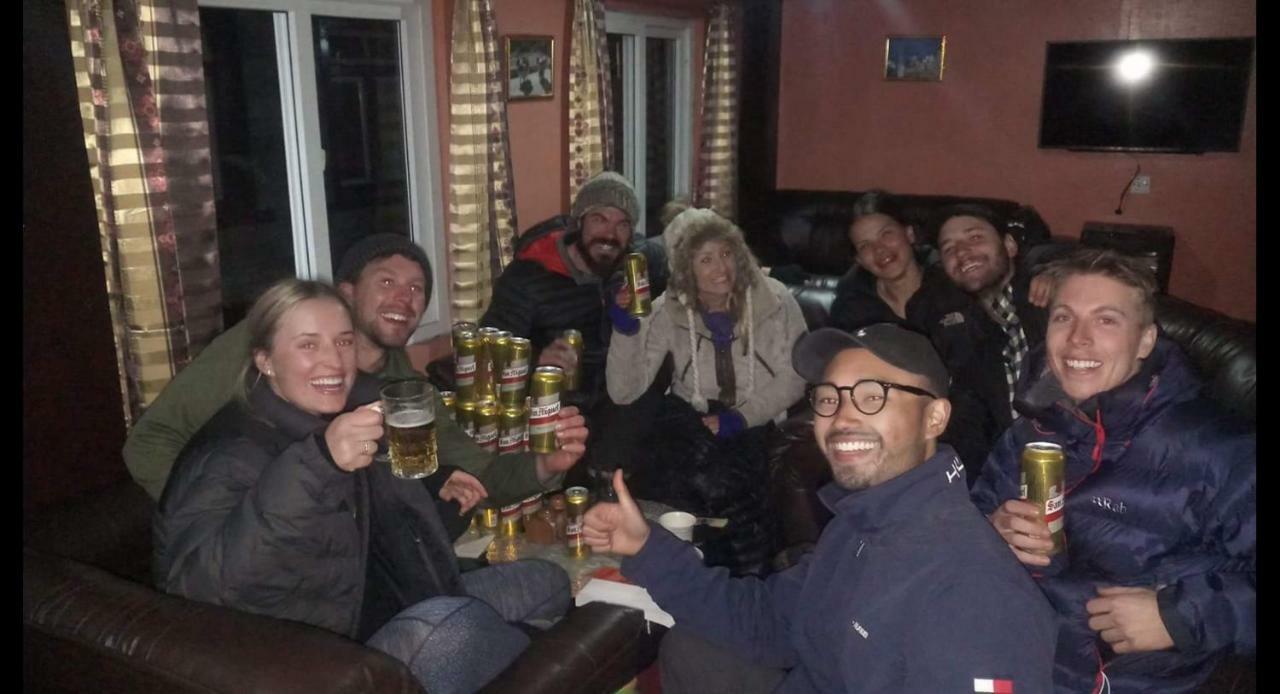 Lama Hotel - Cafe De Himalaya Lukla Exteriör bild