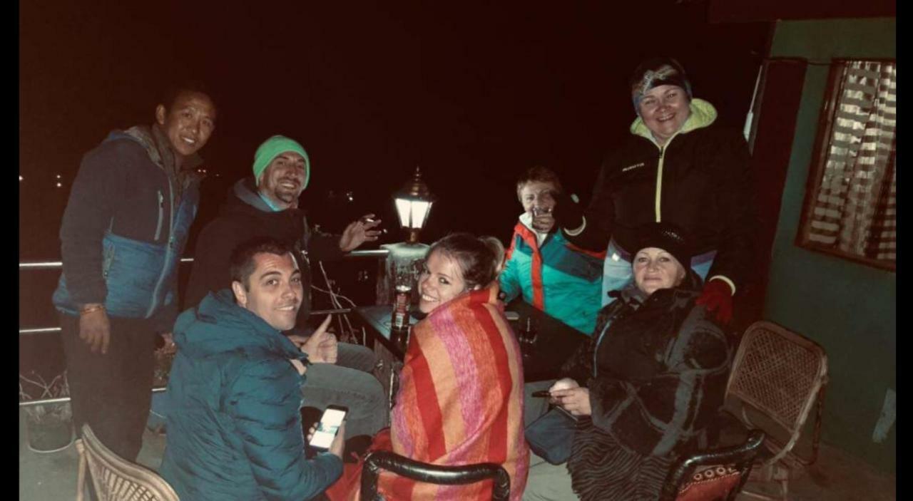 Lama Hotel - Cafe De Himalaya Lukla Exteriör bild