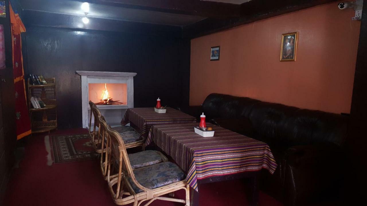 Lama Hotel - Cafe De Himalaya Lukla Exteriör bild